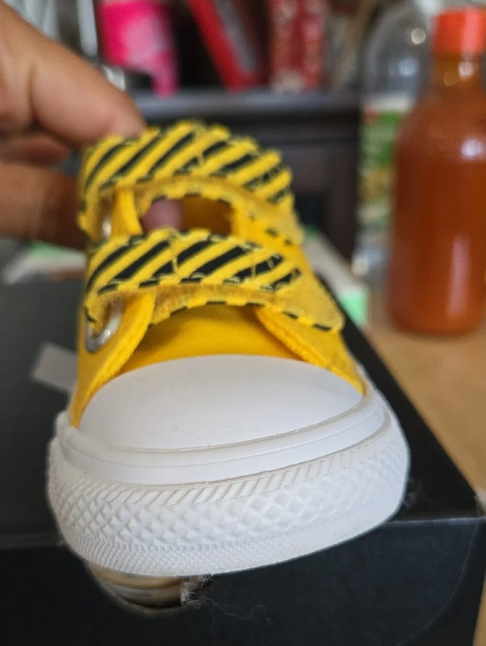 Converse vibrant yellow